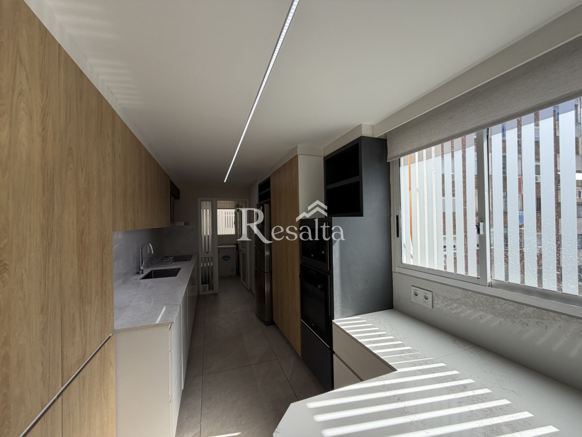 Apartamento ID.154/VENTA-APARTAMENTO-RAMBLA-3-DORMITORIOS-PRIMERA-LINEA - VENTA APARTAMENTO RAMBLA 3 DORMITORIOS PRIMERA LINEA