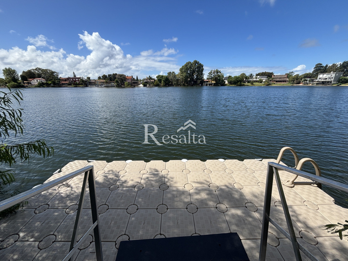 Apartamento ID.120/VENTA-INTERLAGOS-2-DORMITORIOS-CON-COCHERA - VENTA INTERLAGOS 2 DORMITORIOS CON COCHERA