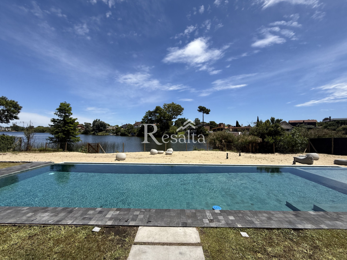 Apartamento ID.138/VENTA-MONOAMBIENTE-CON-COCHERA-PARQUE-MIRAMAR - VENTA MONOAMBIENTE CON COCHERA PARQUE MIRAMAR