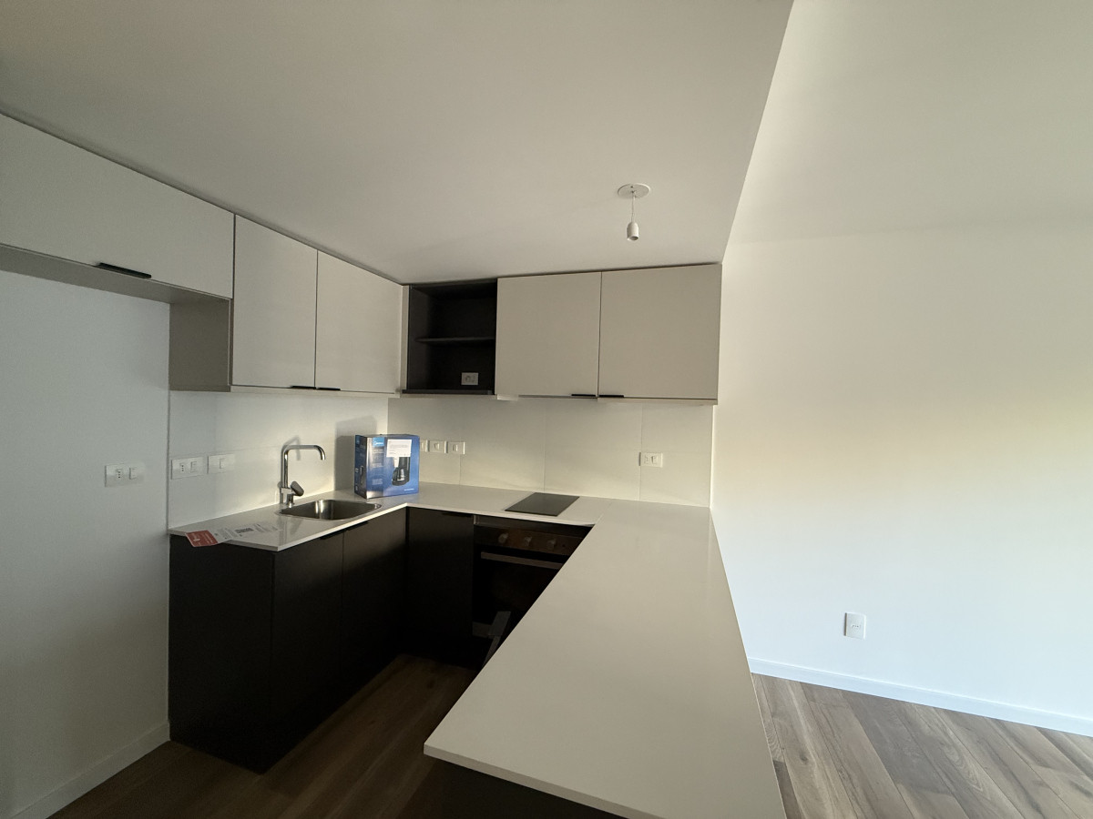 ALQUILER APARTAMENTO 1 DORMITORIO POCITOS CON COCHERA
