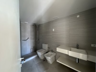 Apartamento ID.53/VENTA-APARTAMENTO-2-DORMITORIOS-PUNTA-CARRETAS-CON-COCHERA - VENTA APARTAMENTO 2 DORMITORIOS PUNTA CARRETAS CON COCHERA