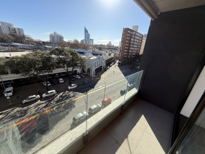 Apartamento ID.98 - ALQUILER APARTAMENTO 2 DORMITORIOS CENTRO CON COCHERA