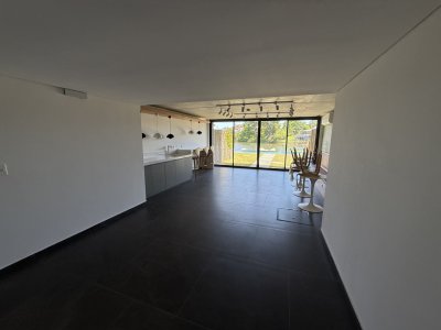 Apartamento ID.138/VENTA-MONOAMBIENTE-CON-COCHERA-PARQUE-MIRAMAR - VENTA MONOAMBIENTE CON COCHERA PARQUE MIRAMAR