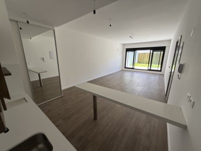 Apartamento ID.134/VENTA-MONOAMBIENTE-CON-JARDIN-PUNTA-CARRETAS - VENTA MONOAMBIENTE CON JARDIN PUNTA CARRETAS