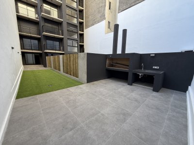 Apartamento ID.139/ALQUILER-1-DORMITORIO-CON-PATIO-Y-JARDIN-CENTRO - ALQUILER 1 DORMITORIO CON PATIO Y JARDIN CENTRO