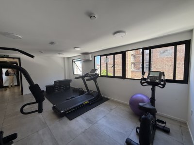 Apartamento ID.153/VENTA-CENTRO-CON-COCHERA-1-DORMITORIO-y-MEDIO - VENTA CENTRO CON COCHERA 1 DORMITORIO y MEDIO