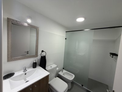 Apartamento ID.181 - Alquiler un dormitorio amoblado en tres cruces A ESTRENAR