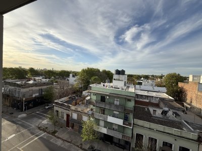 Apartamento ID.123 - ALQUILER 2 DORMITORIOS TRES CRUCES CON COCHERA A ESTRENAR