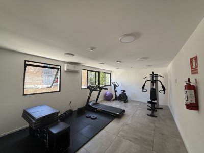 Apartamento ID.153/VENTA-CENTRO-CON-COCHERA-1-DORMITORIO-y-MEDIO - VENTA CENTRO CON COCHERA 1 DORMITORIO y MEDIO