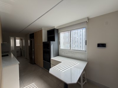 Apartamento ID.154/VENTA-APARTAMENTO-RAMBLA-3-DORMITORIOS-PRIMERA-LINEA - VENTA APARTAMENTO RAMBLA 3 DORMITORIOS PRIMERA LINEA