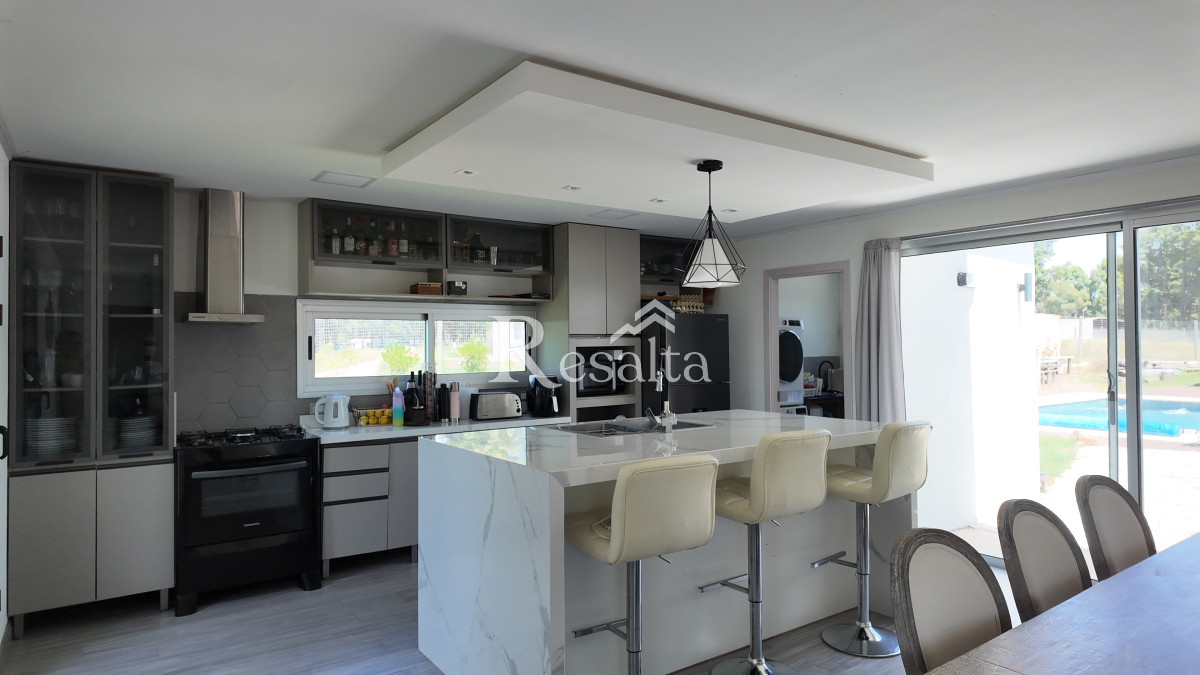 Casa ID.48/Venta-Casa-Pinares - Venta Casa Barrio Privado Chacra Pinares