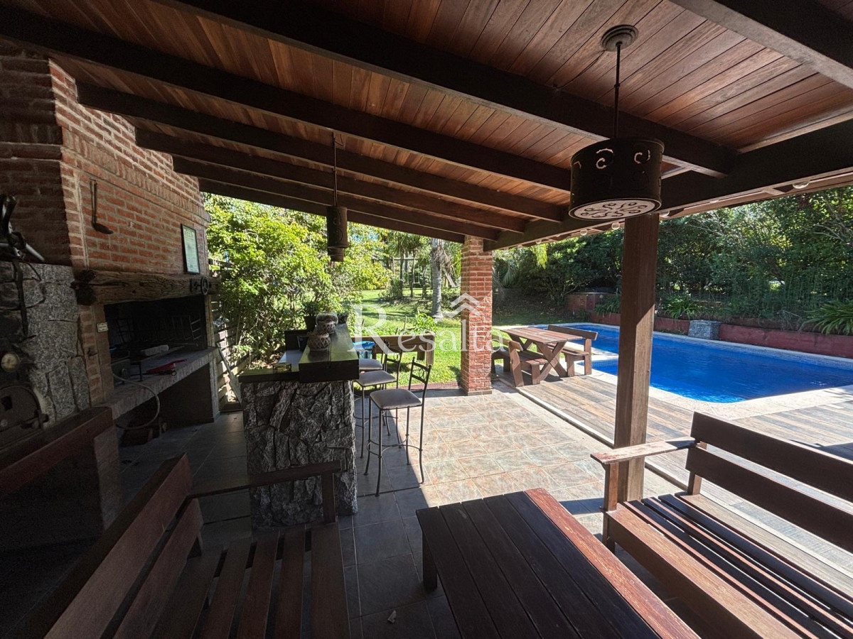 Casa ID.99/VENTA-CASA-LA-TAHONA-4-DORMITORIOS-CON-PISCINA - VENTA CASA LA TAHONA 4 DORMITORIOS CON PISCINA