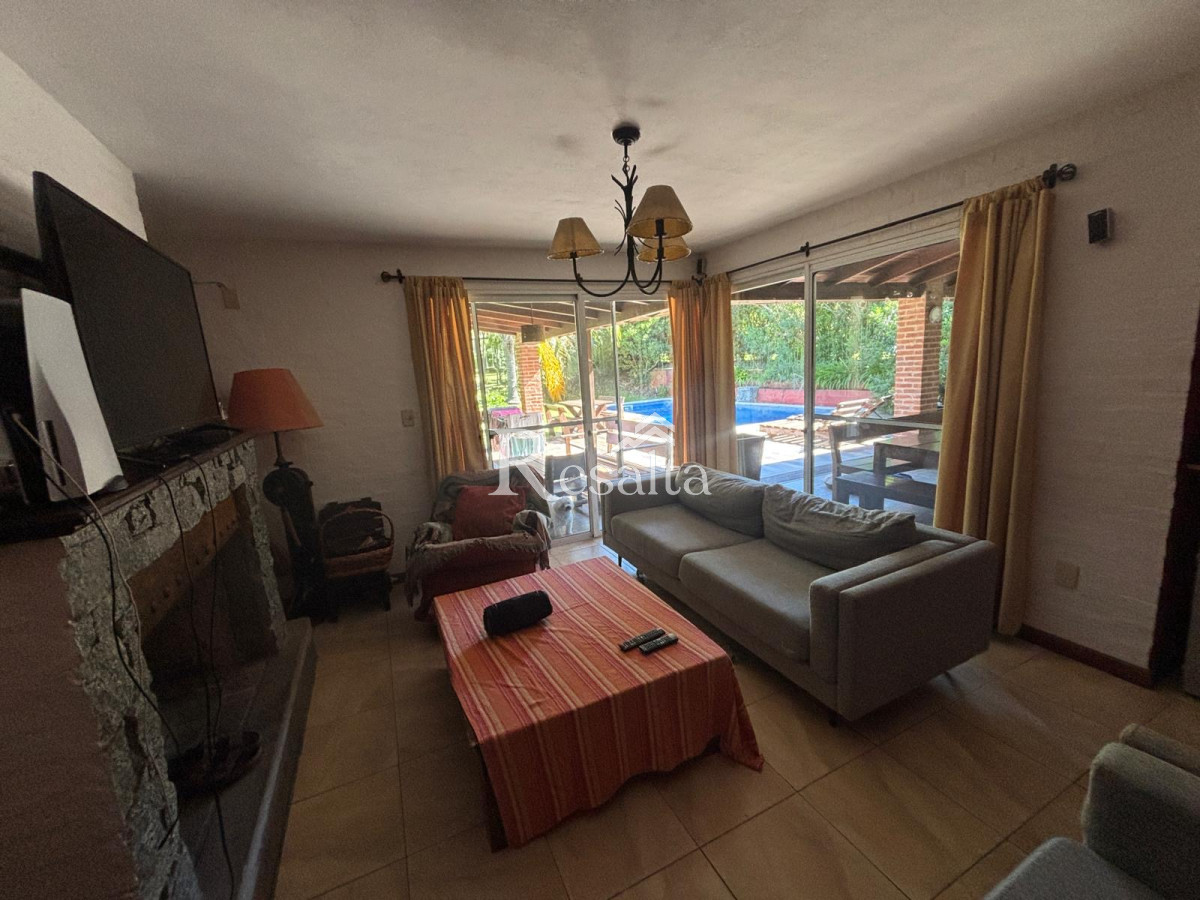 Casa ID.99/VENTA-CASA-LA-TAHONA-4-DORMITORIOS-CON-PISCINA - VENTA CASA LA TAHONA 4 DORMITORIOS CON PISCINA