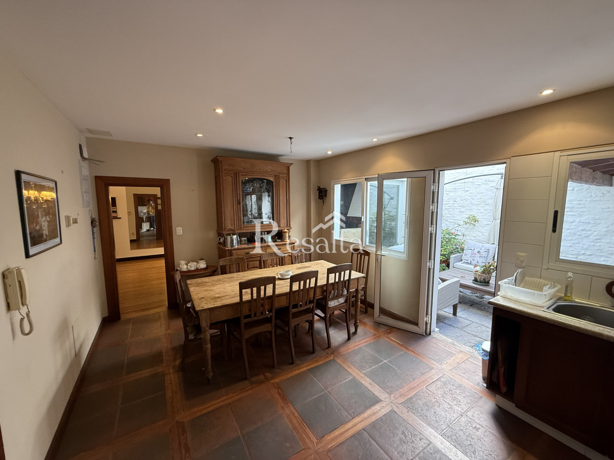 Casa ID.93/Venta-casa-3-dormitorios-Pocitos- - Venta casa 3 dormitorios Pocitos 