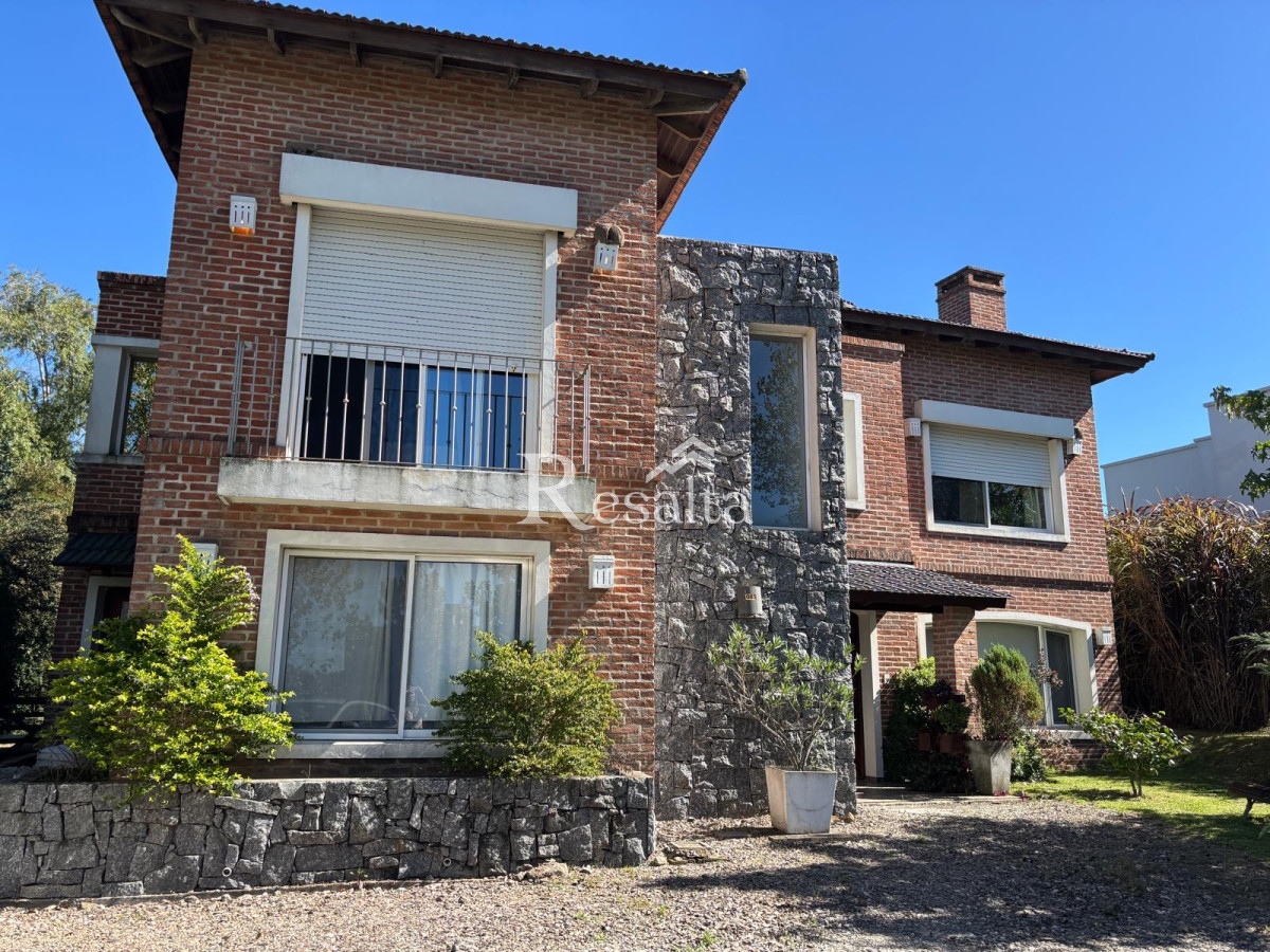 Casa ID.99/VENTA-CASA-LA-TAHONA-4-DORMITORIOS-CON-PISCINA - VENTA CASA LA TAHONA 4 DORMITORIOS CON PISCINA