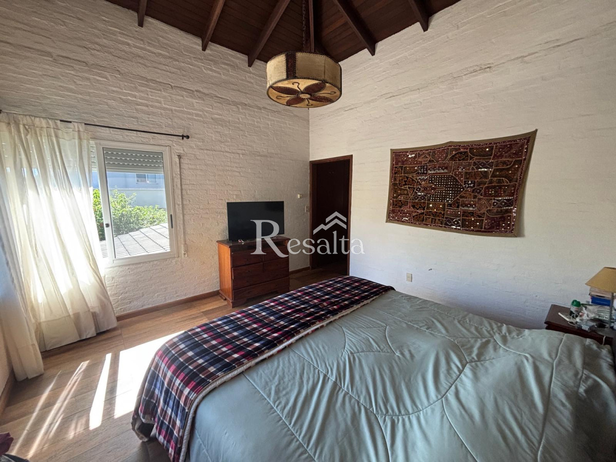 Casa ID.99/VENTA-CASA-LA-TAHONA-4-DORMITORIOS-CON-PISCINA - VENTA CASA LA TAHONA 4 DORMITORIOS CON PISCINA