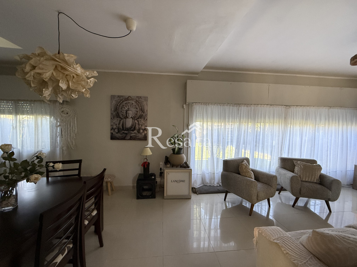 Casa ID.44/VENTA-CASA-CON-PISCINA-3-DORMITORIOS-LOMAS-DE-SOLYMAR- - VENTA CASA CON PISCINA 3 DORMITORIOS LOMAS DE SOLYMAR 