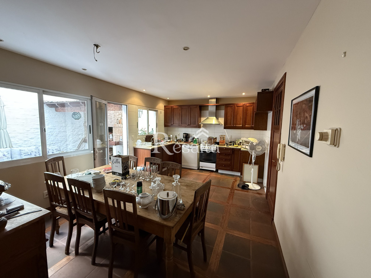 Casa ID.93/Venta-casa-3-dormitorios-Pocitos- - Venta casa 3 dormitorios Pocitos 