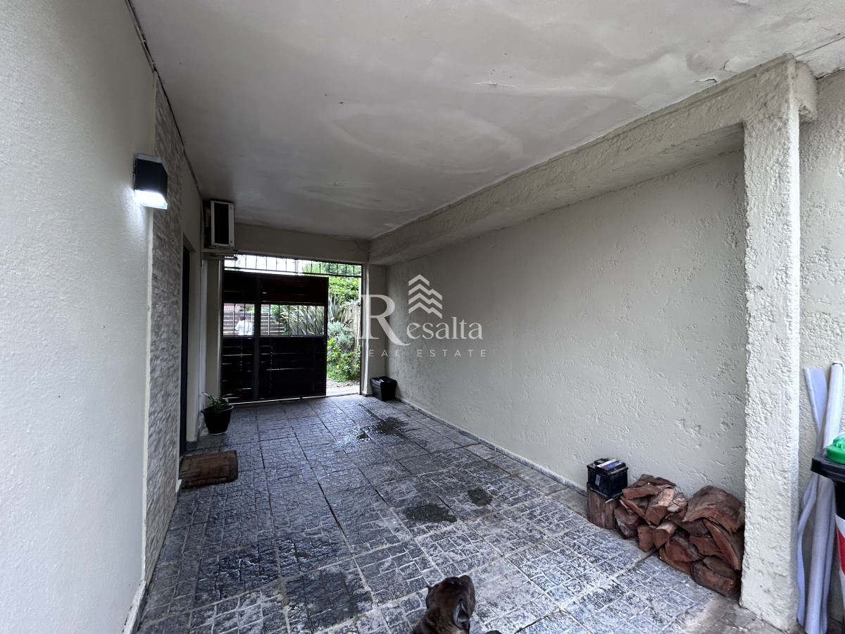 Casa ID.44/VENTA-CASA-CON-PISCINA-LOMAS-DE-SOLYMAR- - VENTA CASA CON PISCINA LOMAS DE SOLYMAR 
