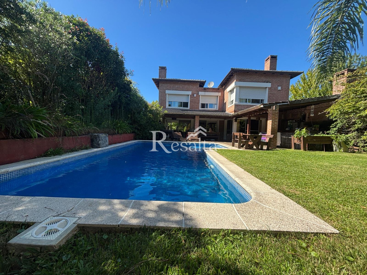 Casa ID.99/VENTA-CASA-LA-TAHONA-4-DORMITORIOS-CON-PISCINA - VENTA CASA LA TAHONA 4 DORMITORIOS CON PISCINA