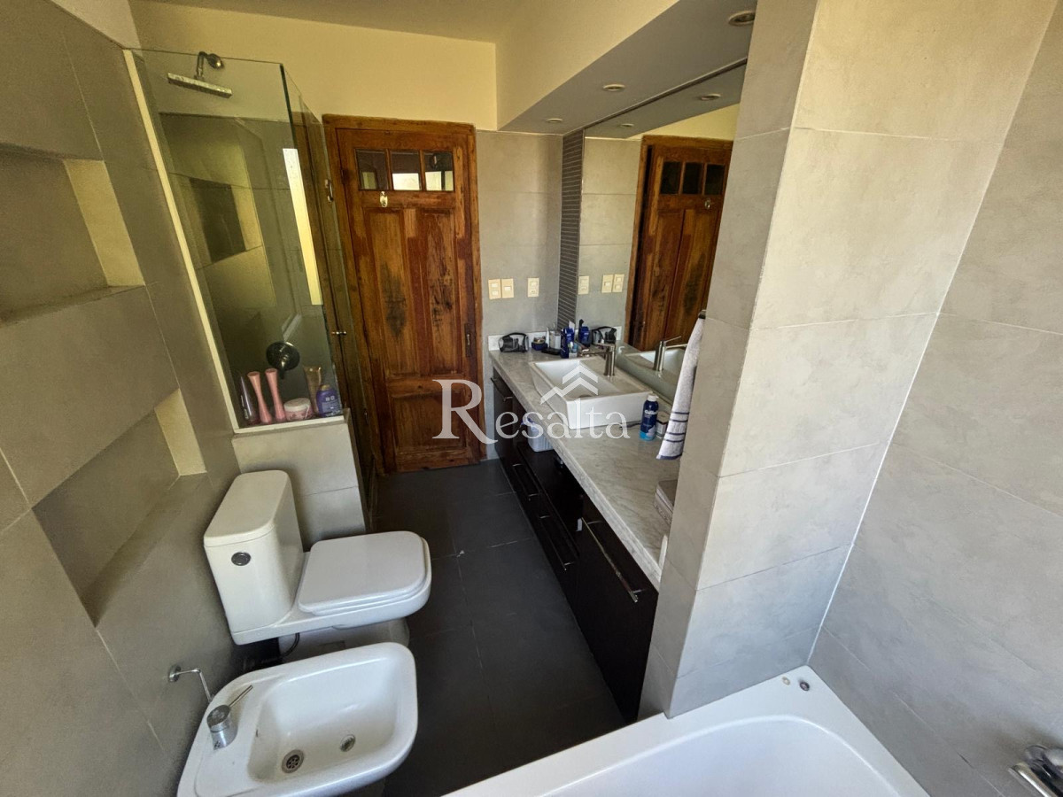 Casa ID.99/VENTA-CASA-LA-TAHONA-4-DORMITORIOS-CON-PISCINA - VENTA CASA LA TAHONA 4 DORMITORIOS CON PISCINA