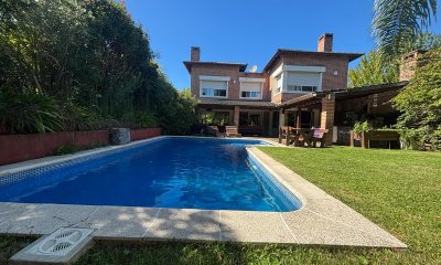 VENTA CASA LA TAHONA 4 DORMITORIOS CON PISCINA