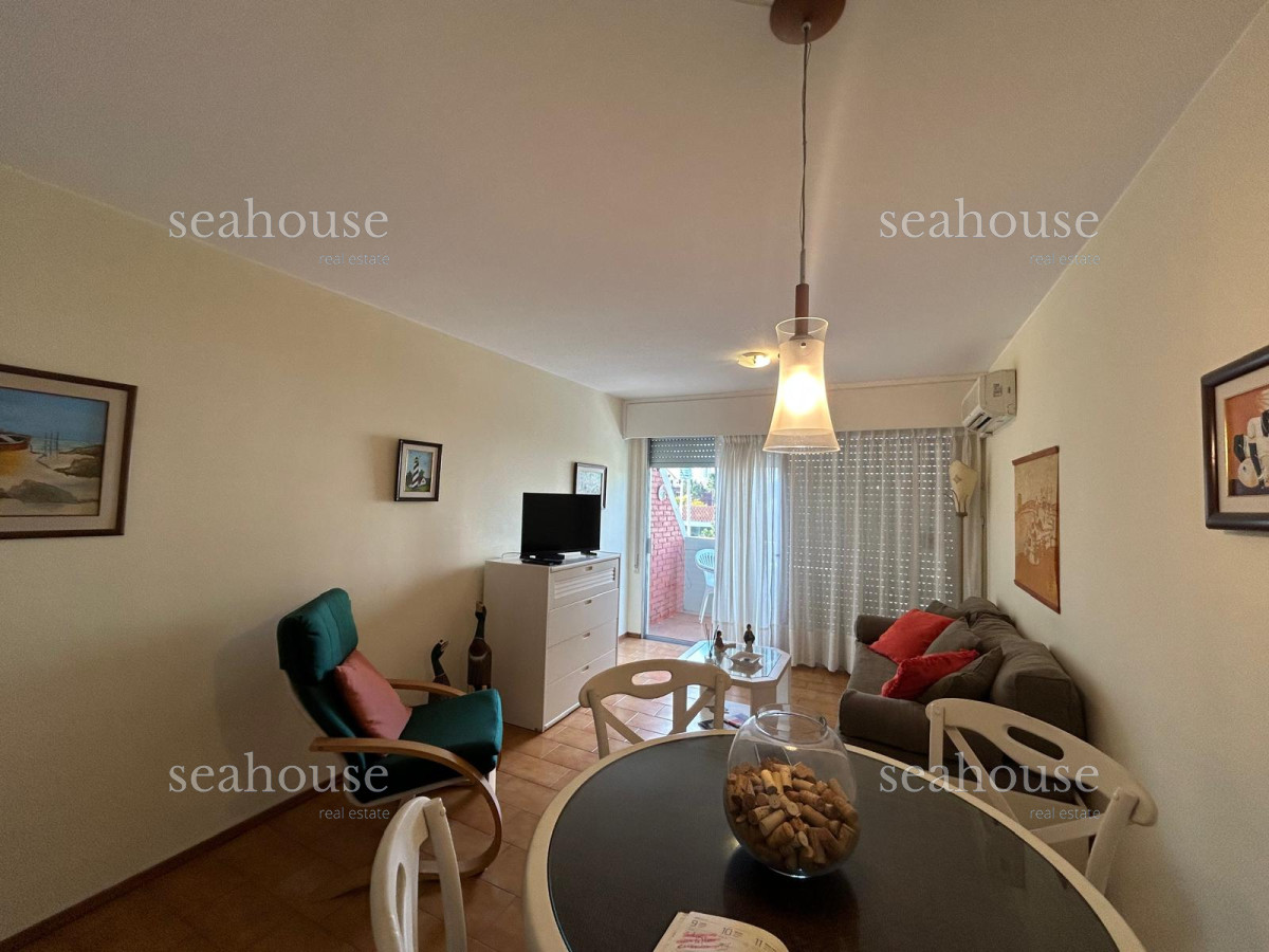 Apartamento Ref.1312 - Apto en venta en Aidy Grill, terraza, reciclado