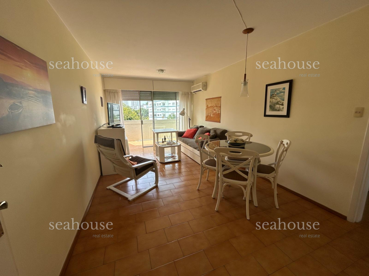 Apartamento Ref.1312 - Apto en venta en Aidy Grill, terraza, reciclado