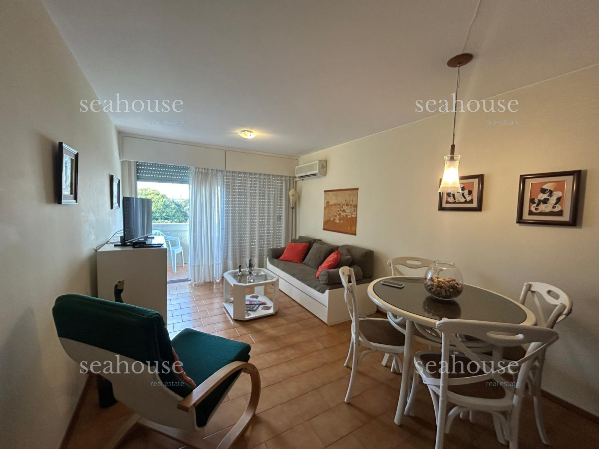 Apartamento Ref.1312 - Apto en venta en Aidy Grill, terraza, reciclado