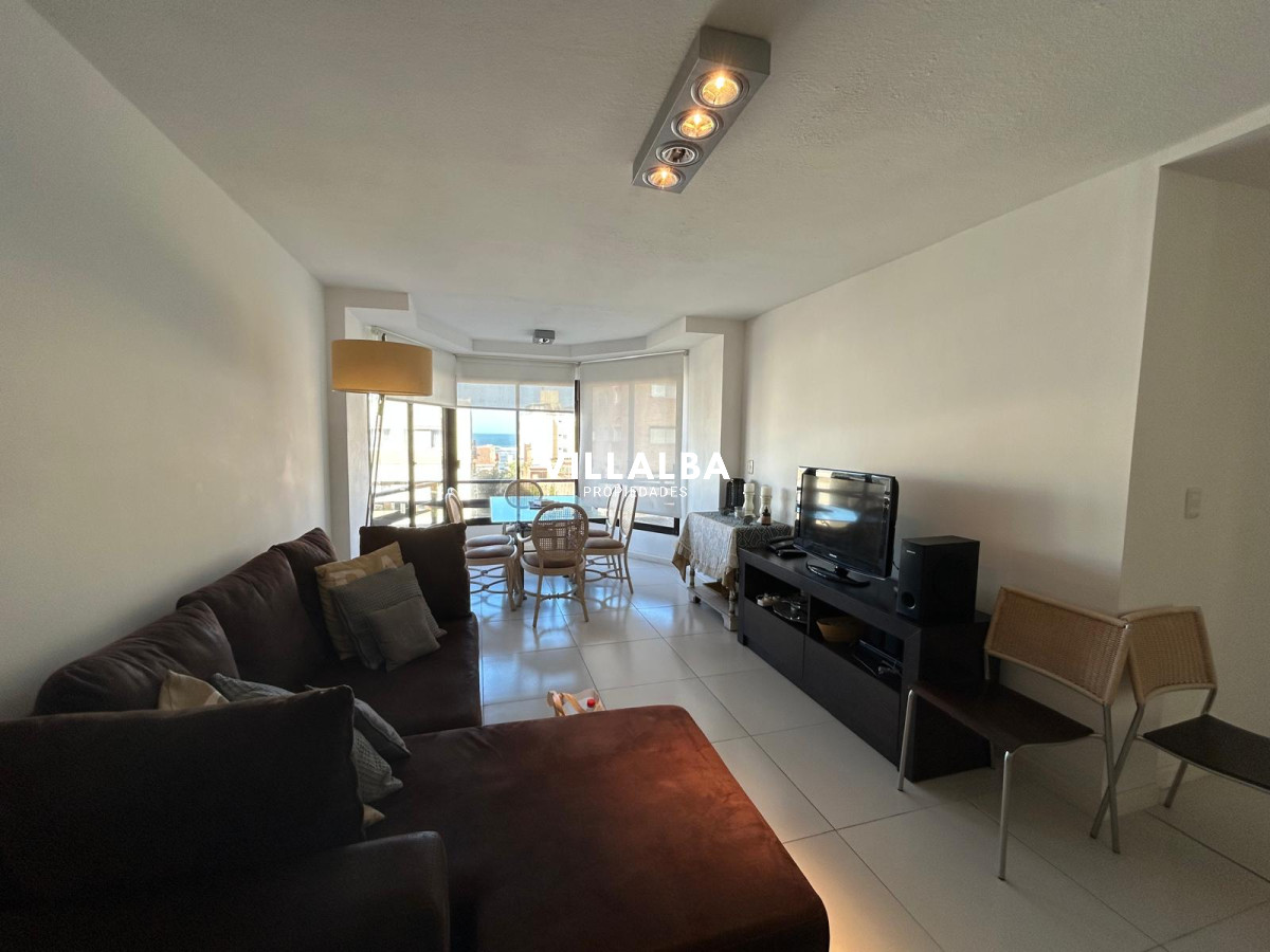 Apartamento ID.3953 - Se vende hermoso y amplio apto en la Peninsula 