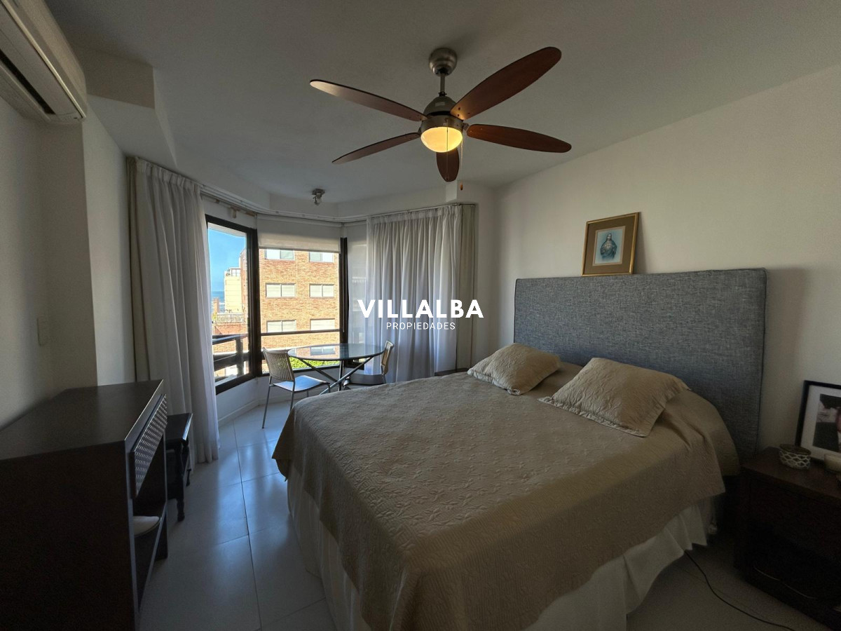 Apartamento ID.3953 - Se vende hermoso y amplio apto en la Peninsula 