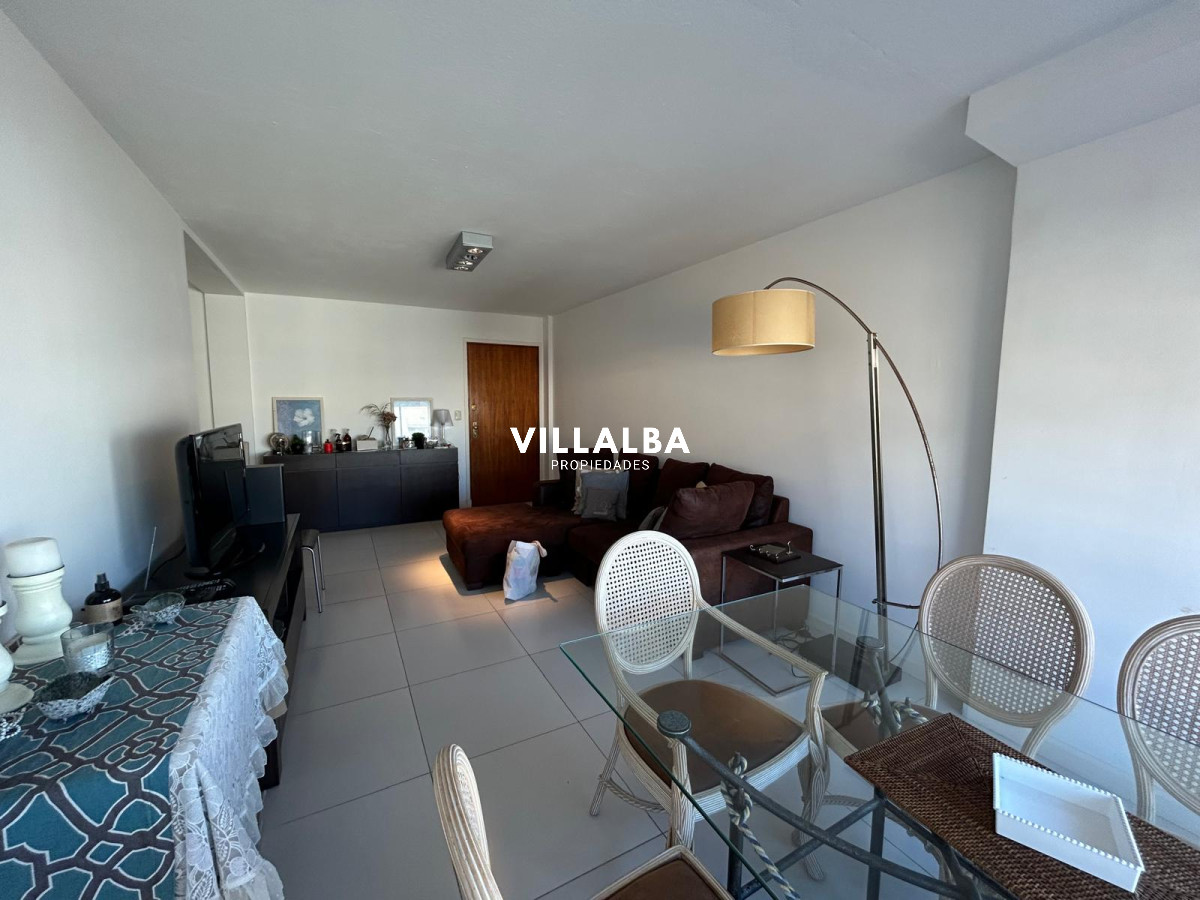 Apartamento ID.3953 - Se vende hermoso y amplio apto en la Peninsula 