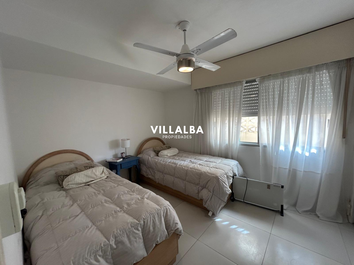 Apartamento ID.3953 - Se vende hermoso y amplio apto en la Peninsula 