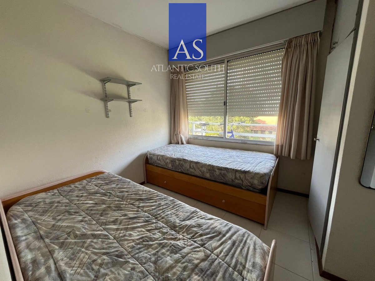 Apartamento ID.4318 - Apartamento 2 dromitorios con terraza, parrillero propio, cochera Punta del Este