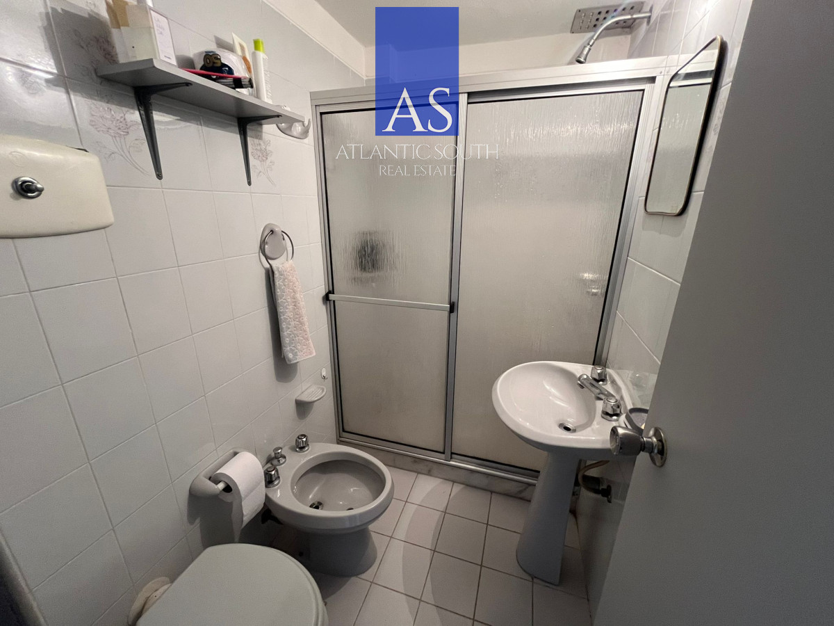 Apartamento ID.4318 - Apartamento 2 dromitorios con terraza, parrillero propio, cochera Punta del Este