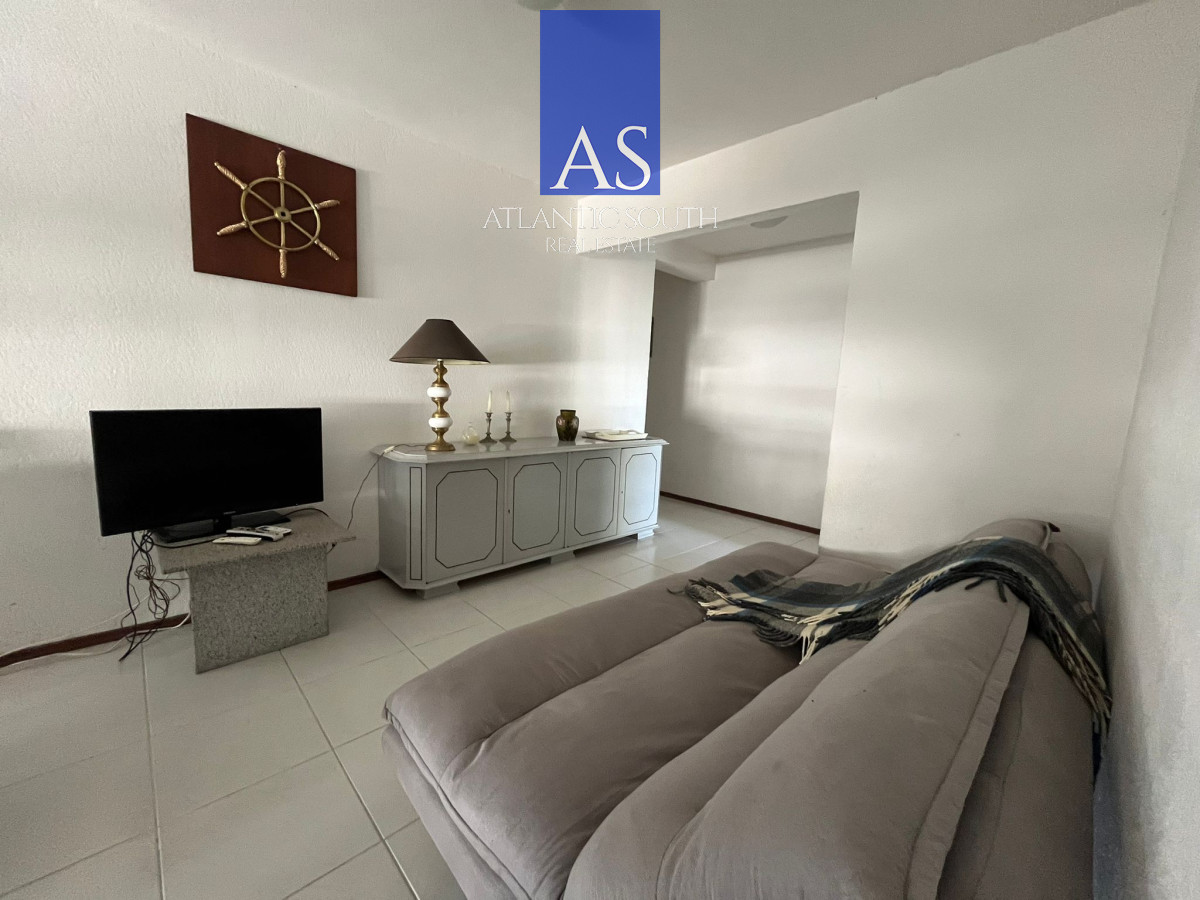 Apartamento ID.4318 - Apartamento 2 dromitorios con terraza, parrillero propio, cochera Punta del Este
