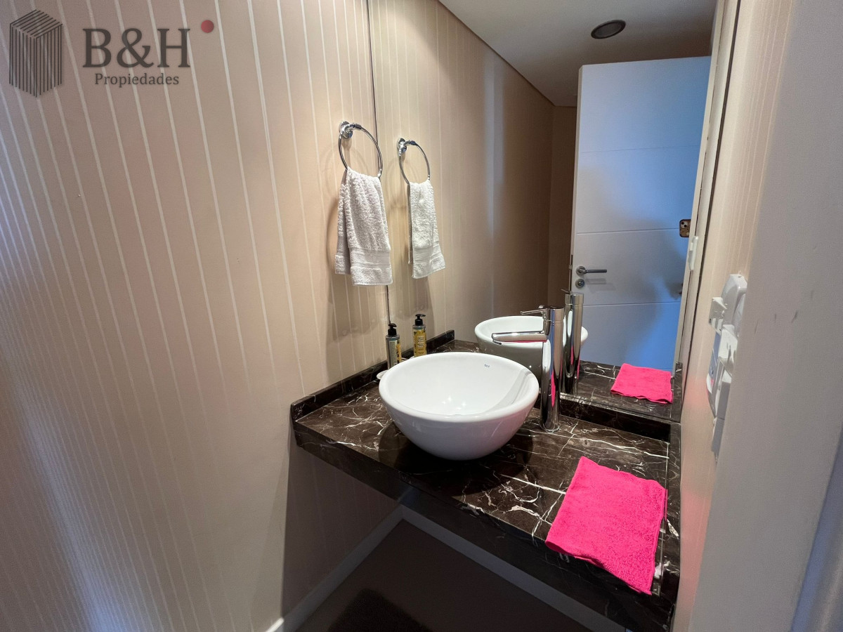 Apartamento ID.4481 - Hermoso apartamento, amplia terraza, garage en subsuelo.