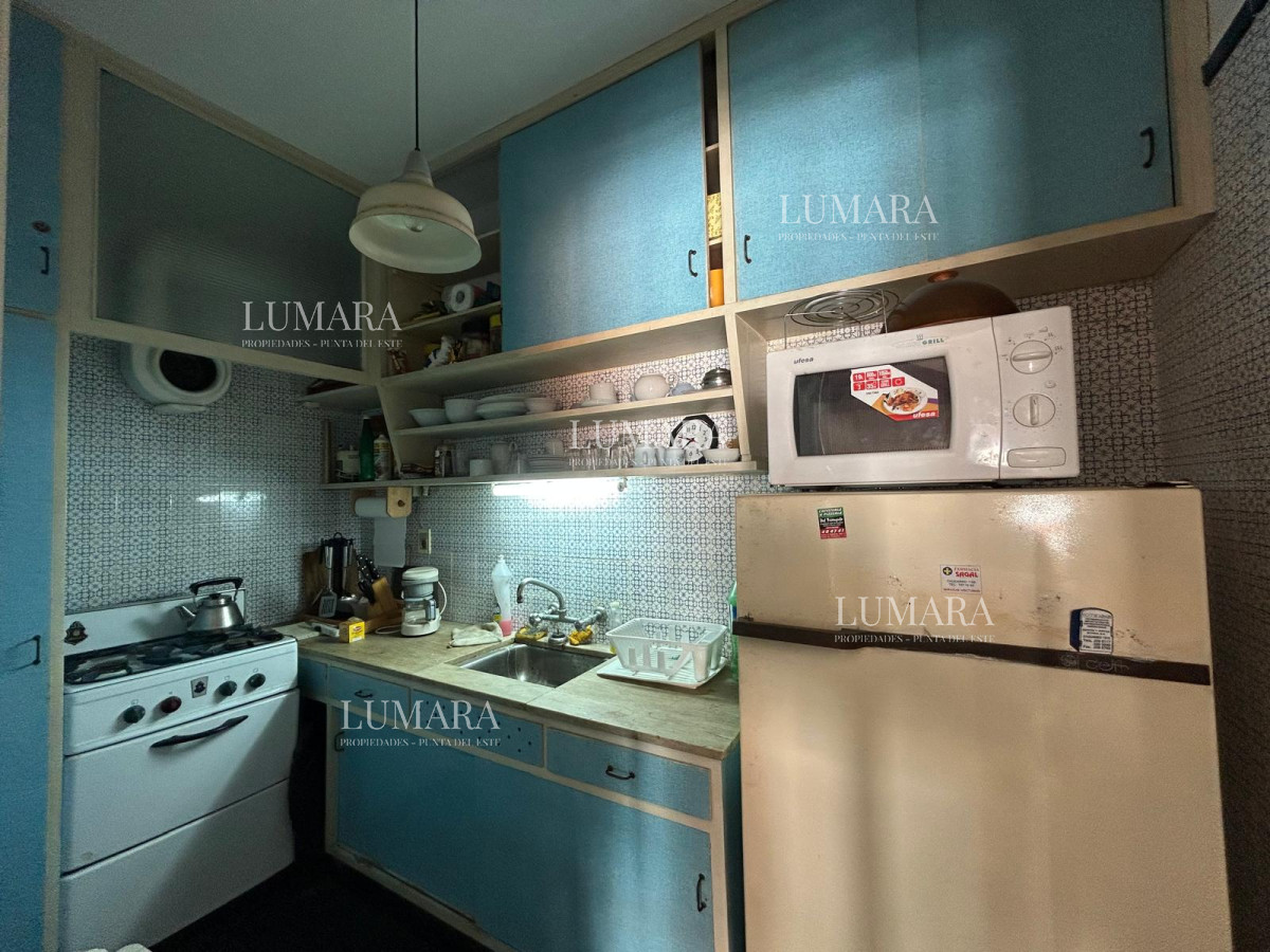 Apartamento ID.2702 - Venta de apto en Edificio Islamar, a metros de las Playas 