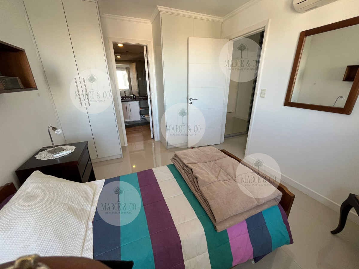 Apartamento ID.398 - Hermoso apartamento, amplia terraza, garage en subsuelo.