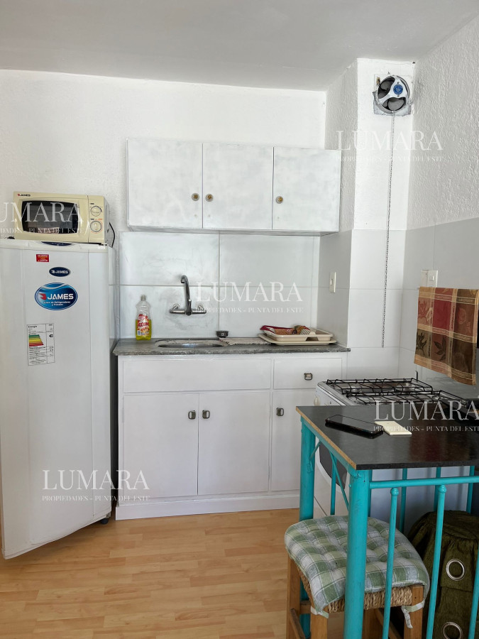 Apartamento ID.2695 - Apto en venta en La Peninsula, con cochera.