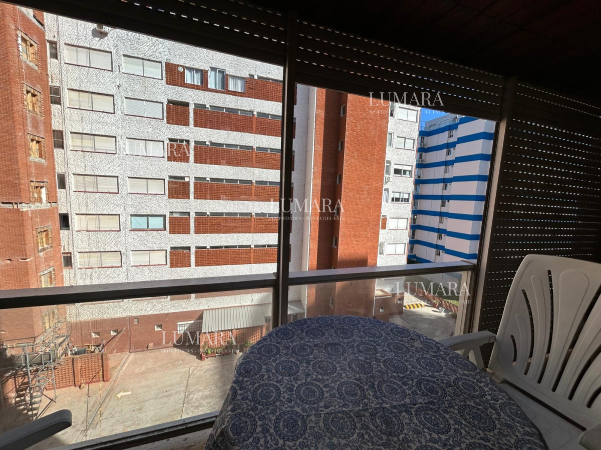 Apartamento ID.2702 - Venta de apto en Edificio Islamar, a metros de las Playas 