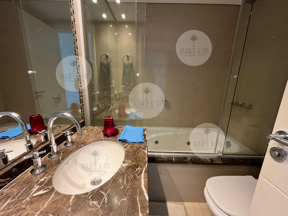 Apartamento ID.398 - Hermoso apartamento, amplia terraza, garage en subsuelo.