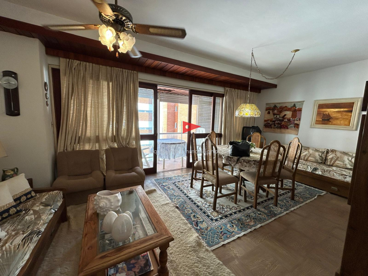 Apartamento ID.193 - Venta de apto en Edificio Islamar, a metros de las Playas 