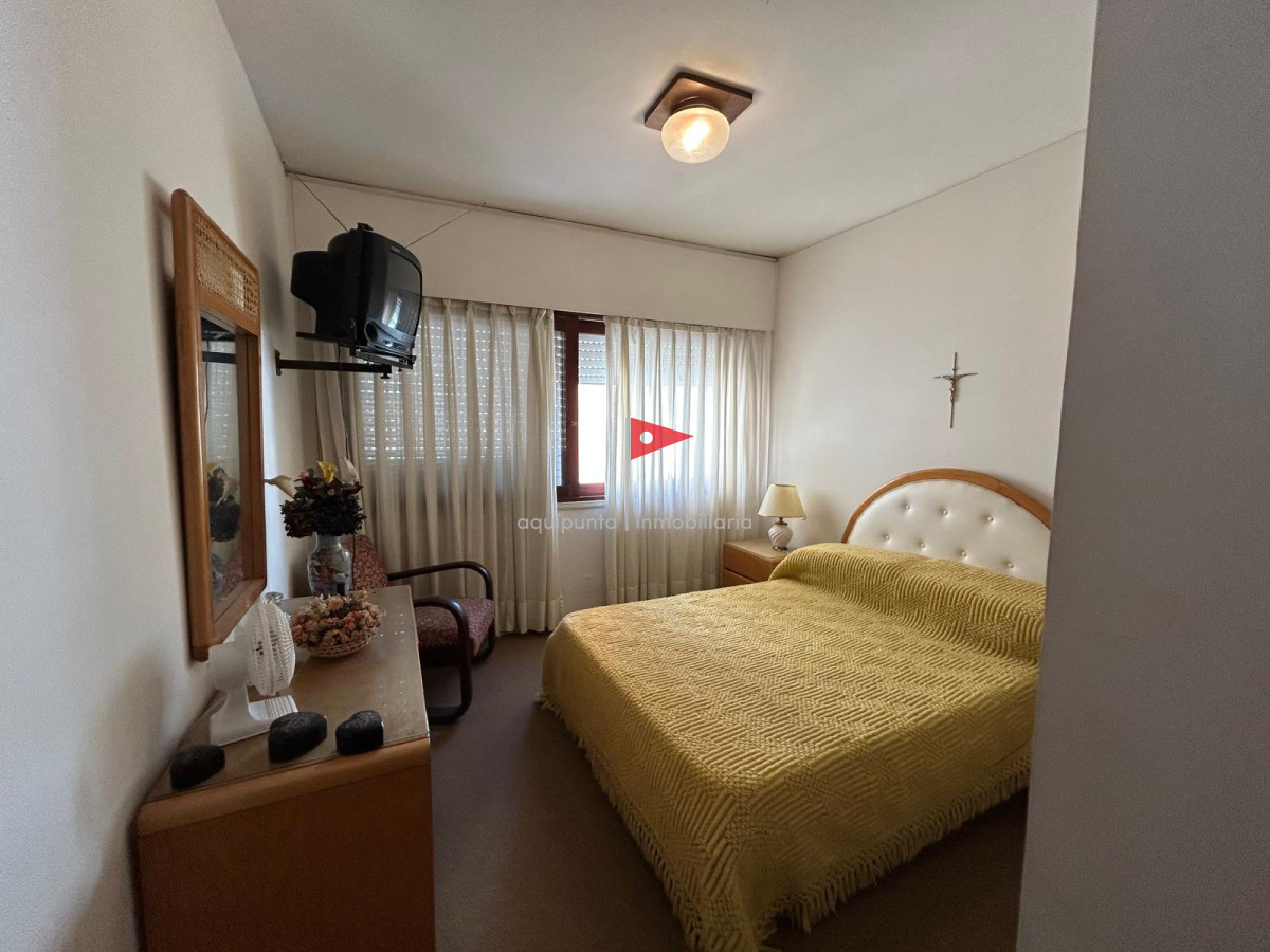 Apartamento ID.193 - Venta de apto en Edificio Islamar, a metros de las Playas 