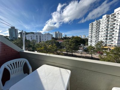 Apto en venta en Aidy Grill, terraza, reciclado