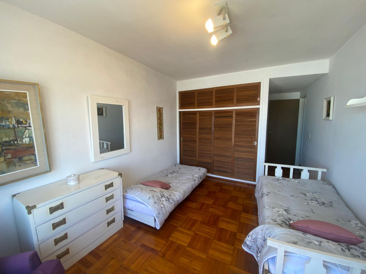 Apartamento ID.2844 - Excelente vista, terraza, piso alto