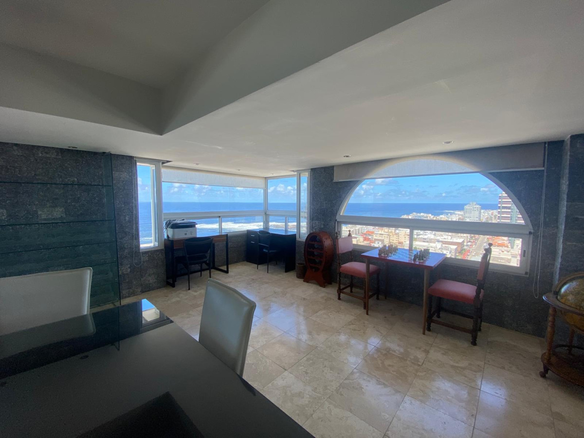 Apartamento ID.2845 - Piso alto, excelente vista a las Playas Brava y Mansa