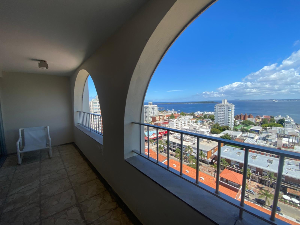 Apartamento ID.2844 - Excelente vista, terraza, piso alto