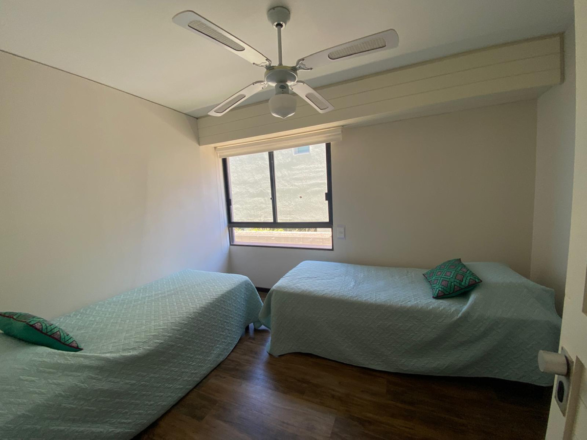 Apartamento ID.2850 - Excelente vista a la Playa Brava, Ideal para vivir todo el año