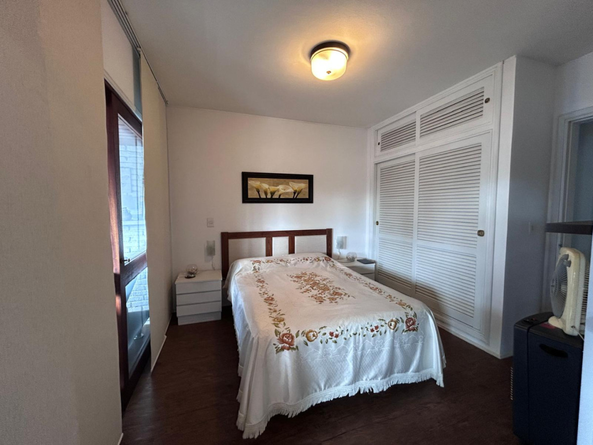 Apartamento ID.1637 - Apto en Venta en Edificio Islamar - Reciclado - Vista al Frente 